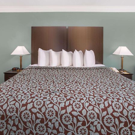Days Inn By Wyndham Crowley Luaran gambar